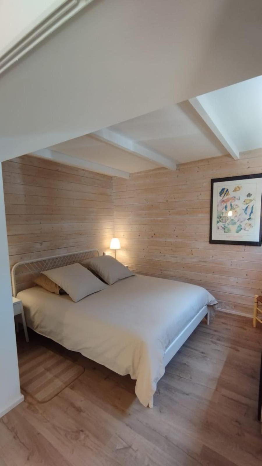 La Bergerie Des Colles Bed and Breakfast Entrecasteaux Εξωτερικό φωτογραφία